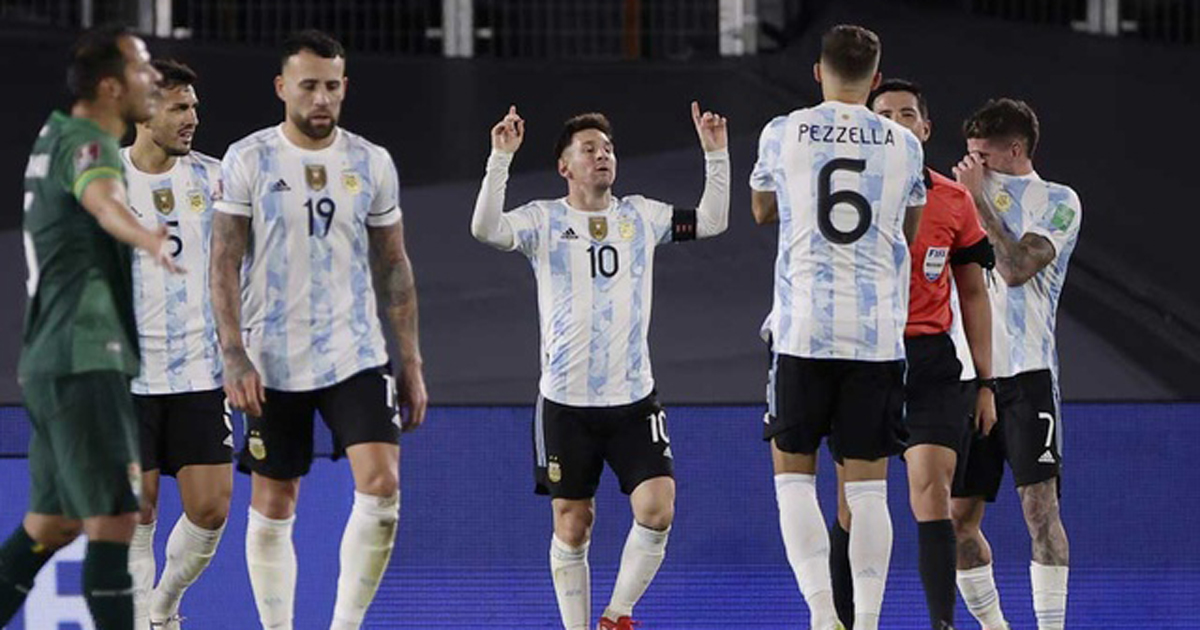 মেসির হ্যাটট্রিকে বড় জয় আর্জেন্টিনার
