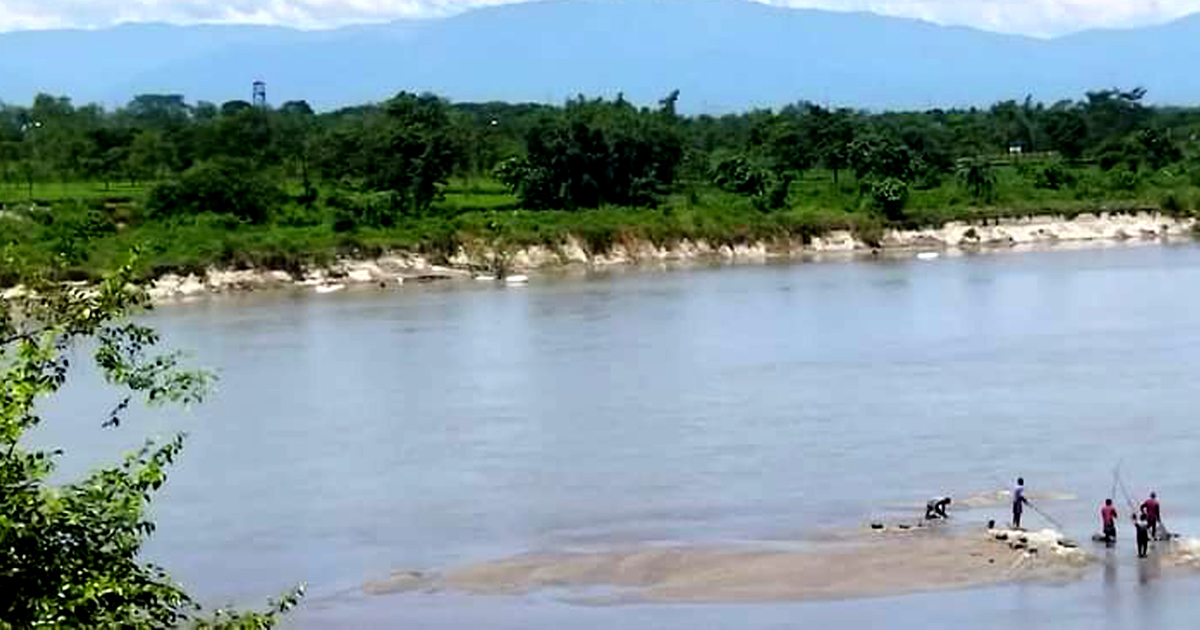 তেঁতুলিয়ায় উঁকি দিয়েছে কাঞ্চনজঙ্ঘা!