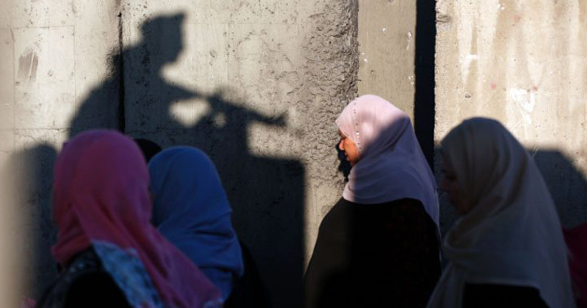 হয় যুদ্ধে যাও, নইলে জেলখানায়!