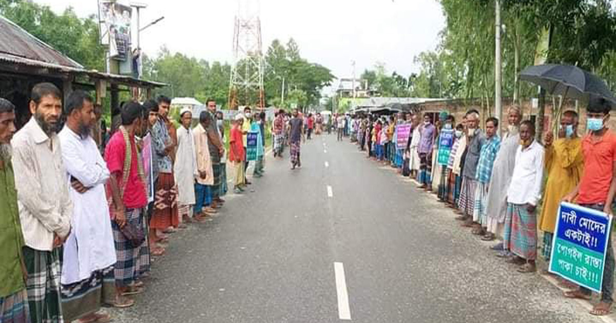 গোবিন্দগঞ্জে রাস্তা পাকাকরণের দাবি