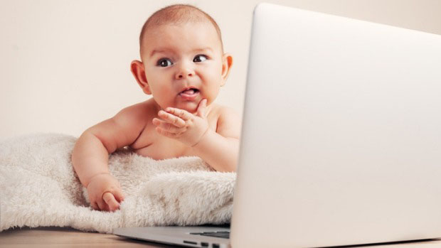 ইন্টারনেট থেকে শুক্রাণু নিয়ে মা হলেন স্টেফানি