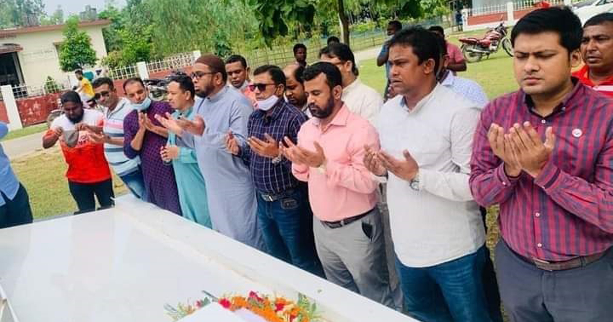 ওয়াজেদ মিয়ার সমাধিতে কেন্দ্রীয় যুবলীগের শ্রদ্ধাঞ্জলি