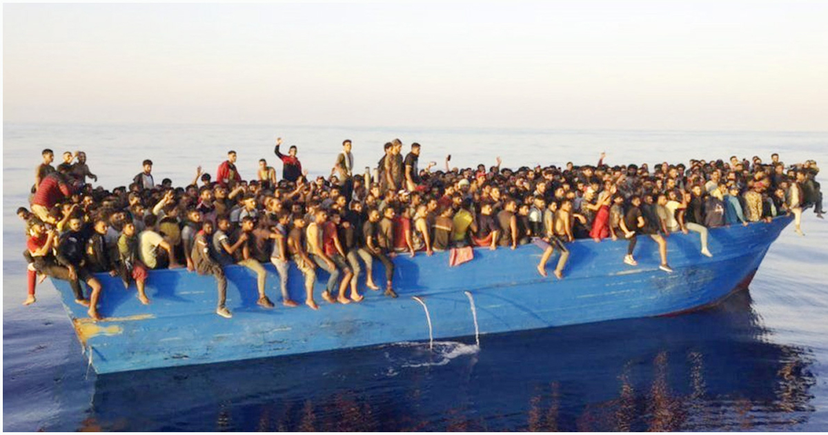 বাংলাদেশিসহ ৬৮৬ অভিবাসী পৌঁছাল ইতালিতে