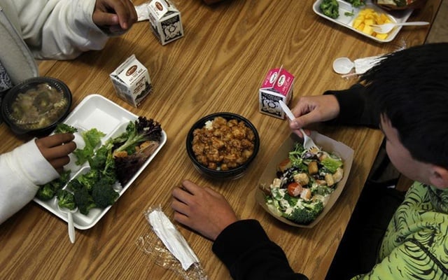 সময়মতো খাবার না খেলে কী হয় জানেন তো?