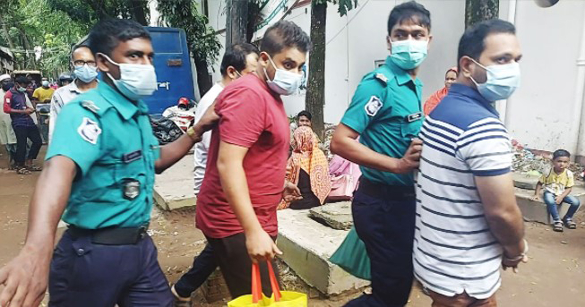 রিমান্ডে ধামাকার দুই কর্মকর্তা