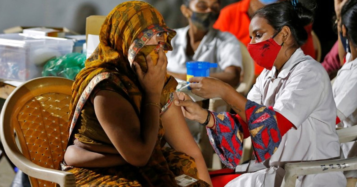 ভারতে ‘মৃত নারী’ পেলেন টিকার দ্বিতীয় ডোজ