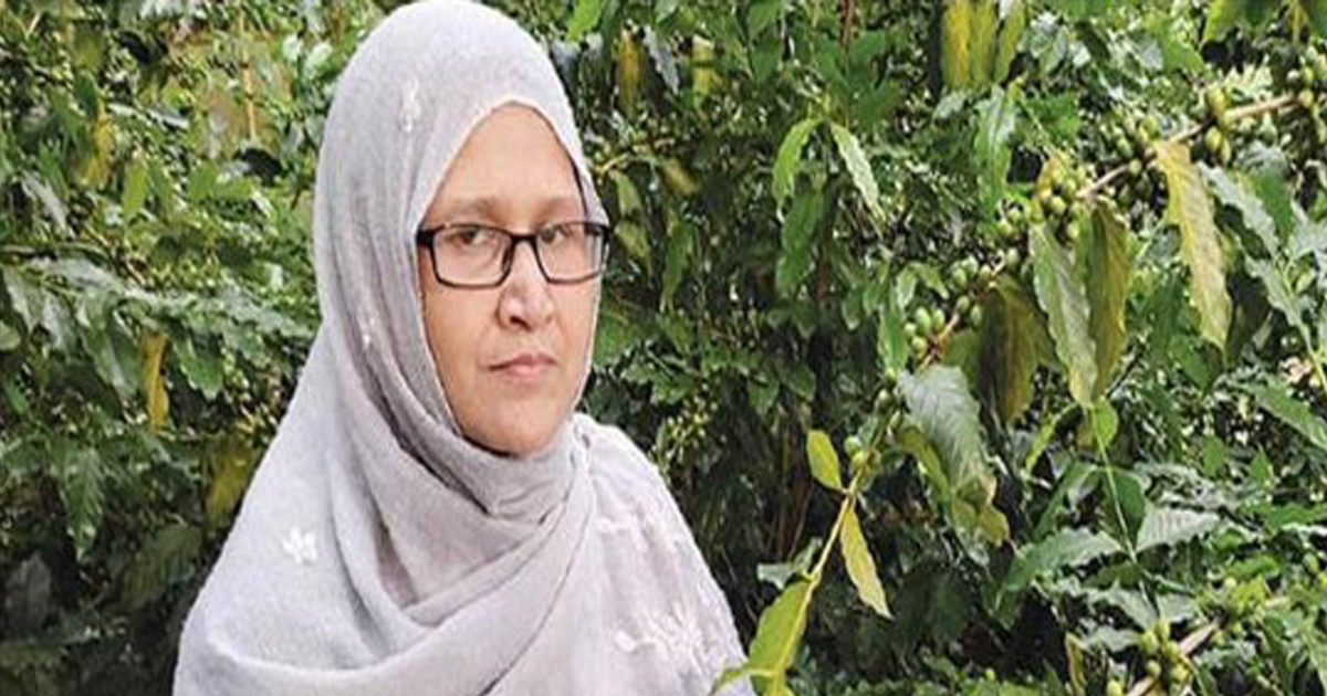 স্বপ্নবাজ নারীর কফি বাগানে মুগ্ধ এলাকাবাসী