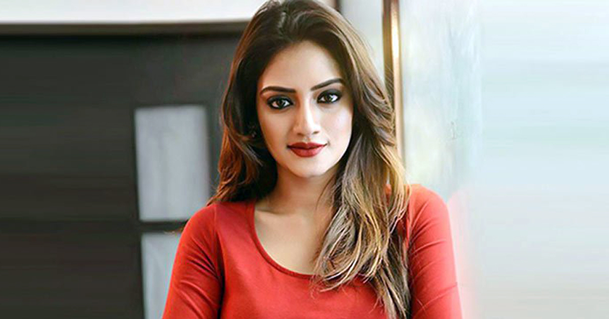 যে কারণে কেক কাটলেন নুসরাত