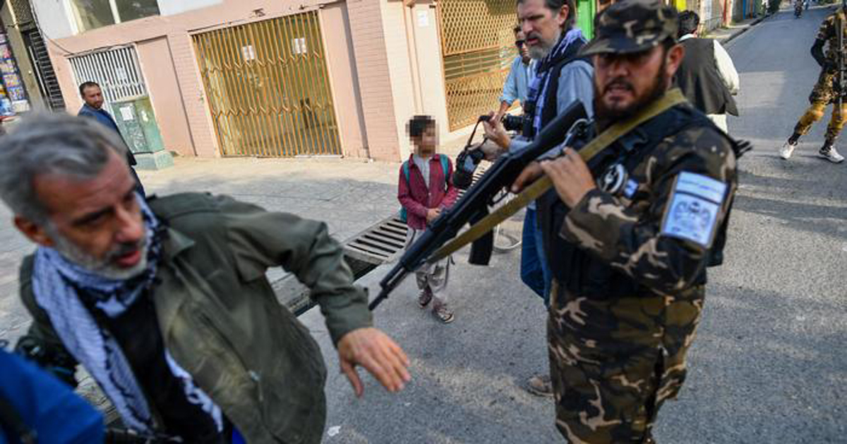 আতঙ্কে দিন পার করছেন আফগানিস্তানের সাংবাদিকরা