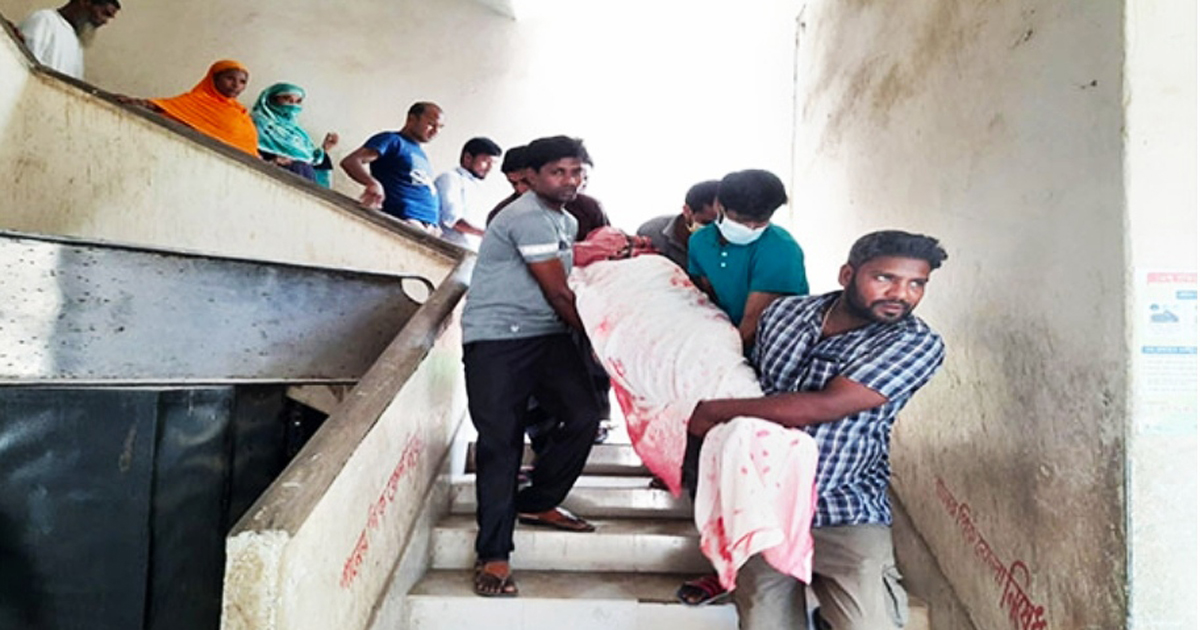 রৌমারীতে ট্রাক্টর থেকে ছিটকে পড়ে হেলপারের মৃত্যু