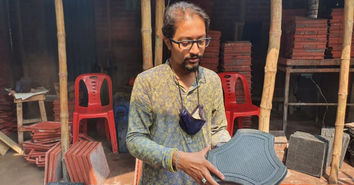 পার্কিং টাইলসে স্বপ্ন বুনছেন শিমুল