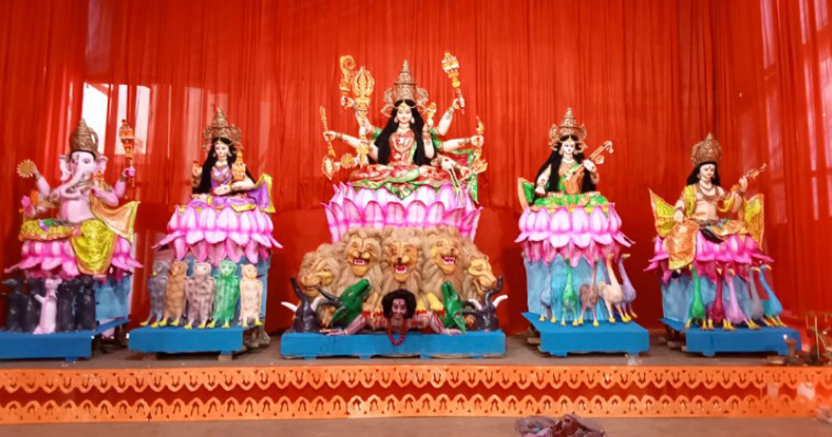 ষষ্ঠীপূজার মধ্য দিয়ে শারদীয় দুর্গোৎসব শুরু