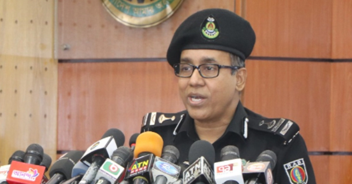 মুদি দোকানি থেকে তিন ওভারসিজ প্রতিষ্ঠানের মালিক