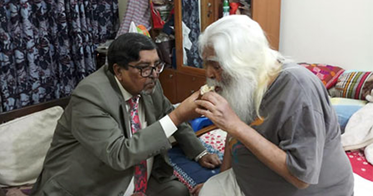 ৪৫ বছর পর দেখা, স্মৃতিবিজড়িত মাহবুব-সিরাজের চোখ ছলছল