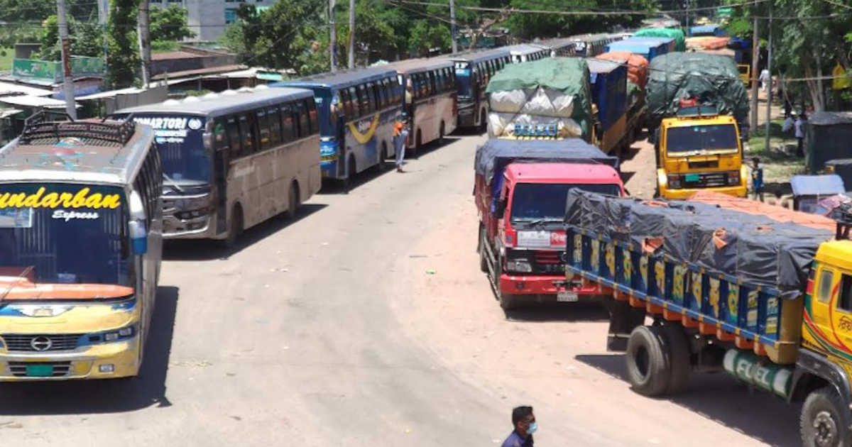 পাটুরিয়ায় গাড়ির দীর্ঘ সারি, দুর্ভোগ চরমে