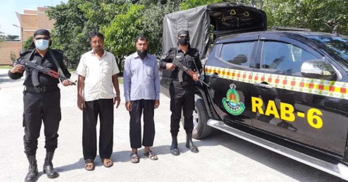 ১৮ হরিণের চামড়াসহ বাগেরহাটে দুই চোরা শিকারি আটক