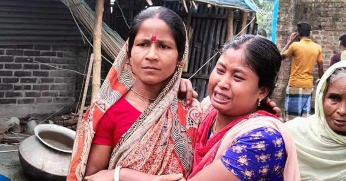 ‘বাচ্চাটার খাওয়ার কিছু নাই, সব নিয়ে গেছে’