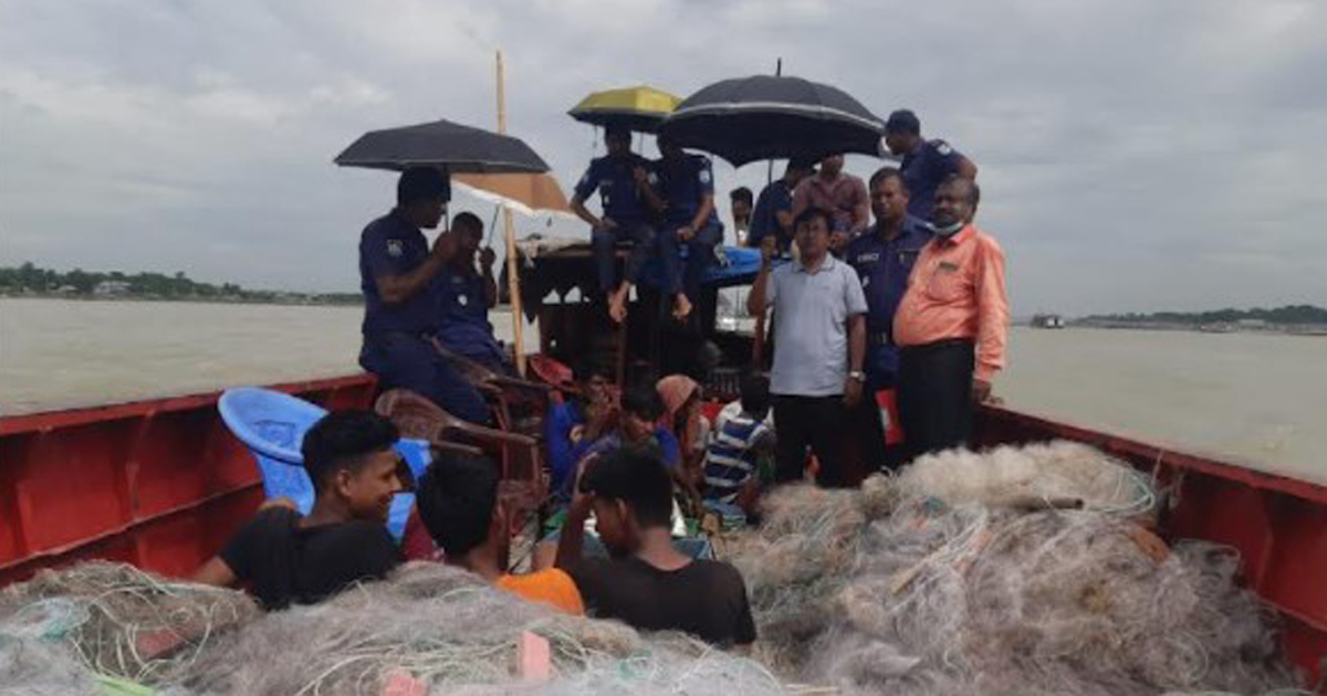 মা ইলিশ সংরক্ষণ অভিযান, শিবচরে ১৭৬ জেলের কারাদণ্ড