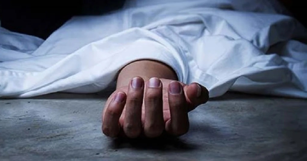 কারওয়ান বাজারে বাসচাপায় স্কুটিচালকের মৃত্যু