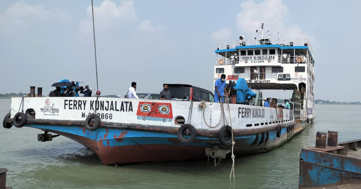 বাংলাবাজার-শিমুলিয়া নৌরুটে পরীক্ষামূলক ফেরি চলাচল শুরু
