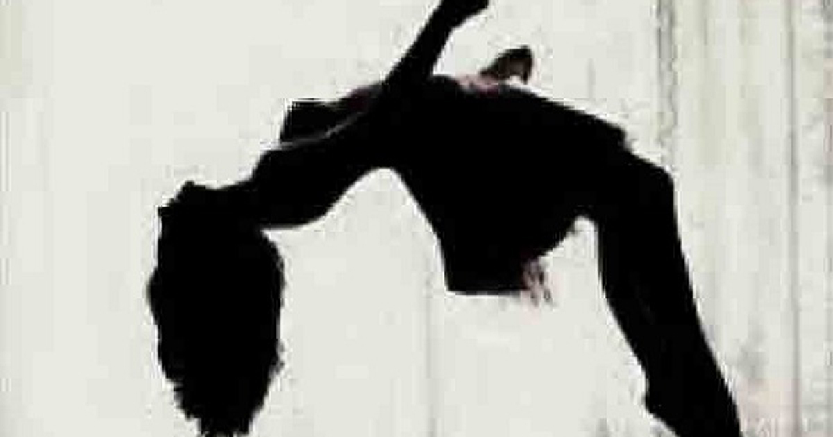 স্বজনদের তিরস্কার, তিনতলা থেকে লাফিয়ে নিঃসন্তান নারীর মৃত্যু