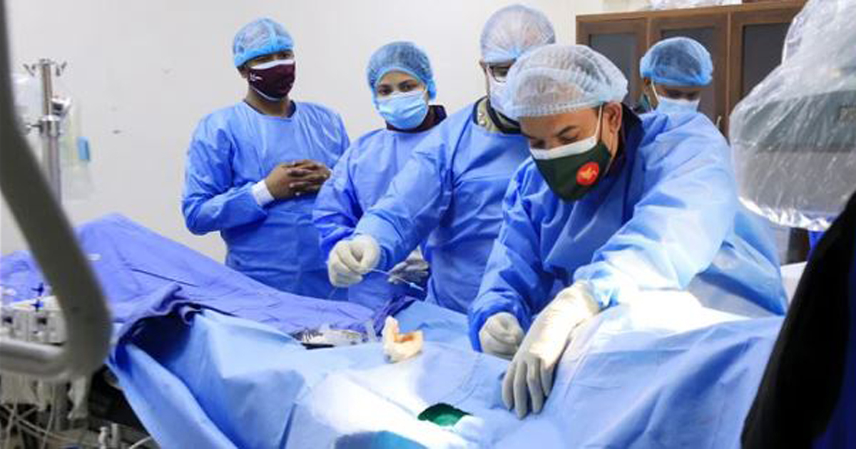 দেশে দ্বিতীয়বার বুক না কেটে ভাল্ব প্রতিস্থাপন