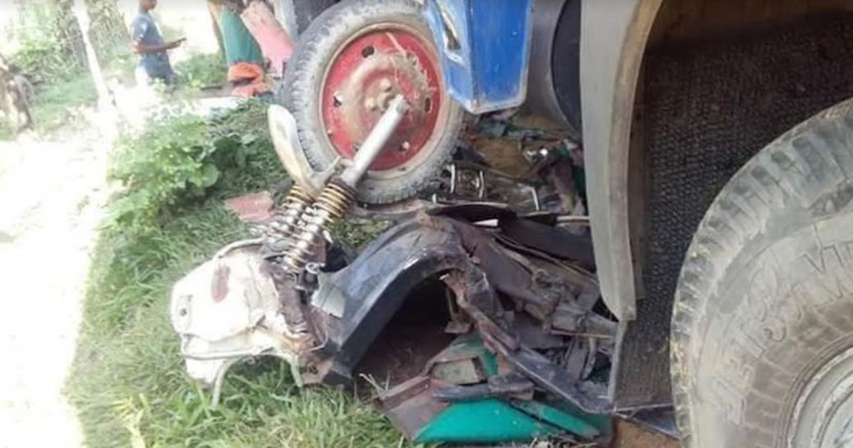 কক্সবাজারে ট্রাকচাপায় বাবা ও ছেলে নিহত