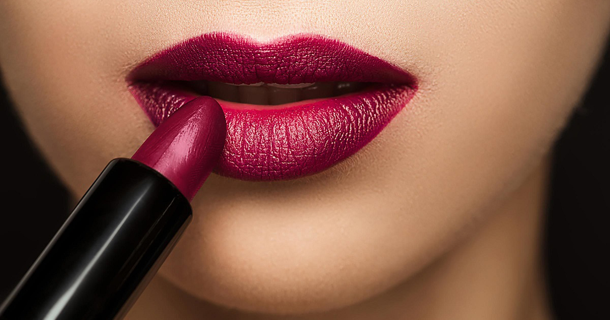 এক লিপস্টিকের দাম প্রায় ১২০ কোটি টাকা!