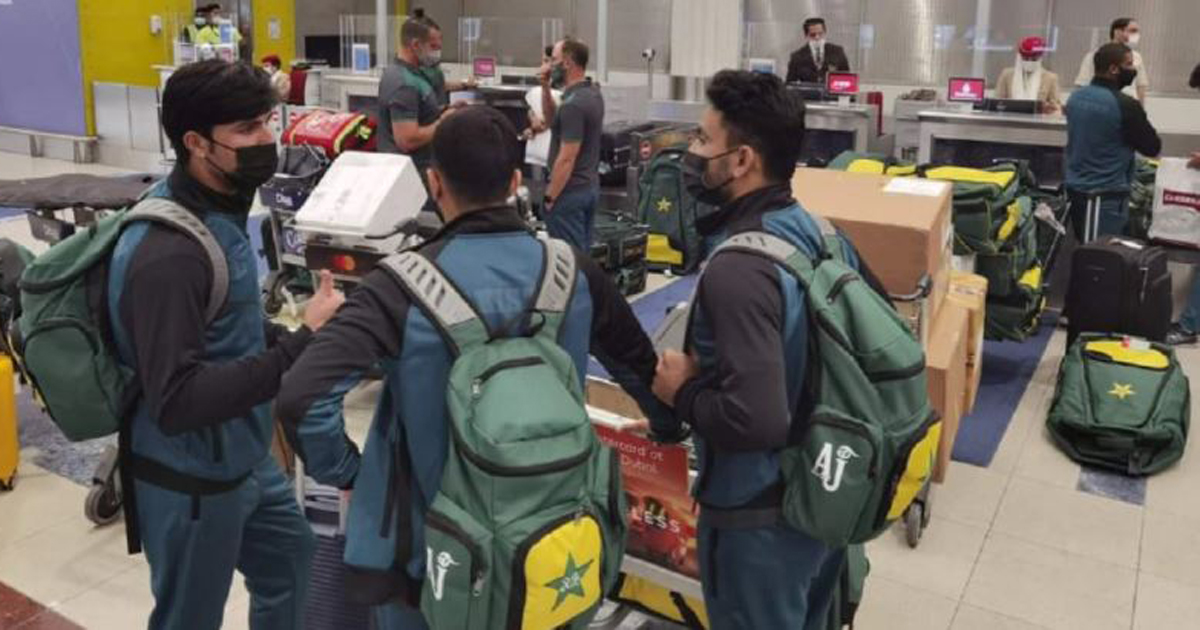 দুবাই থেকে ঢাকায় পাকিস্তান দল