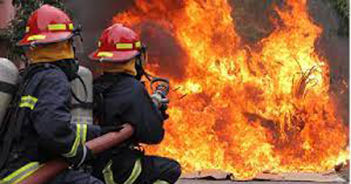 গুলশানে বহুতল ভবনে আগুন