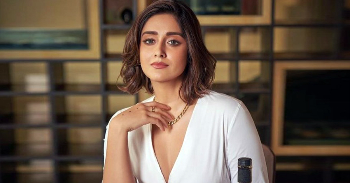 নেটিজেনদের কটাক্ষের শিকার ইলিয়েনা