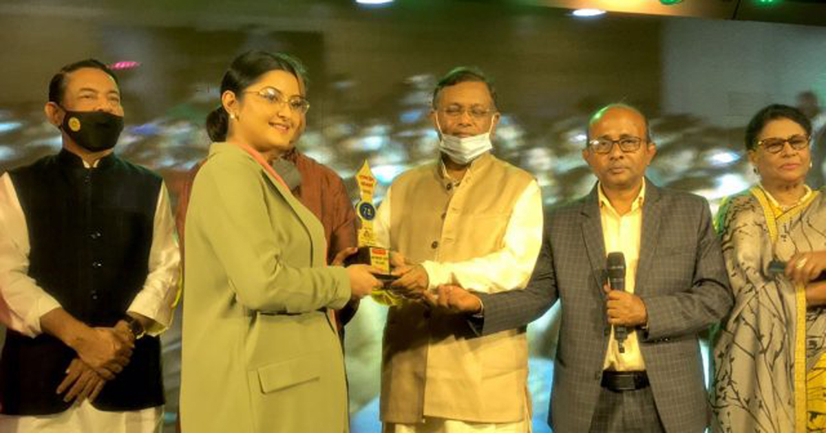 ট্রাব অ্যাওয়ার্ড পোলেন পরীমনি