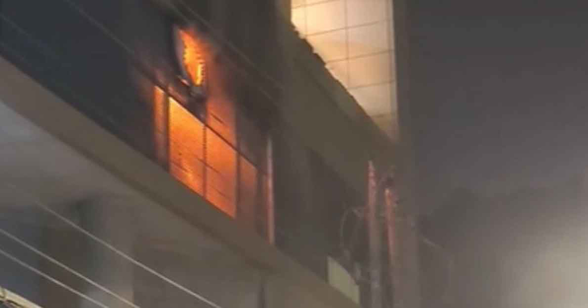 গুলশানে বহুতল ভবনের  আগুন নিয়ন্ত্রণে