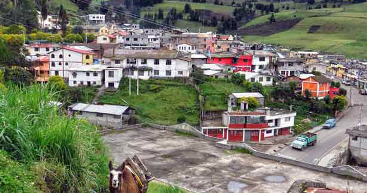 বয়ঃসন্ধিতে পৌঁছে যে গ্রামের মেয়েরা ছেলে হয়ে যায়!