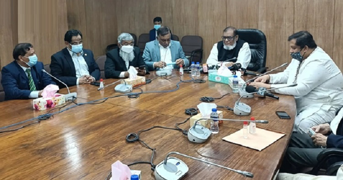 ‘বাংলাদেশি হয়ে পাকিস্তানকে সমর্থন করলে আইনি ব্যবস্থা’