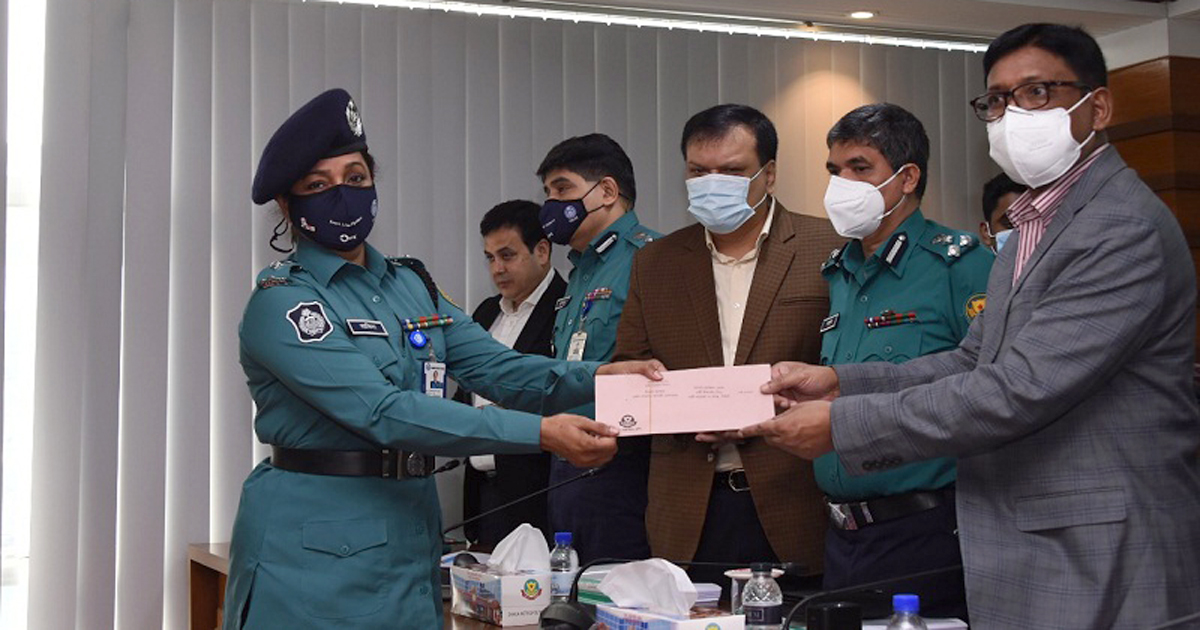 পুরস্কৃত হলেন ডিএমপির যে পুলিশ সদস্যরা