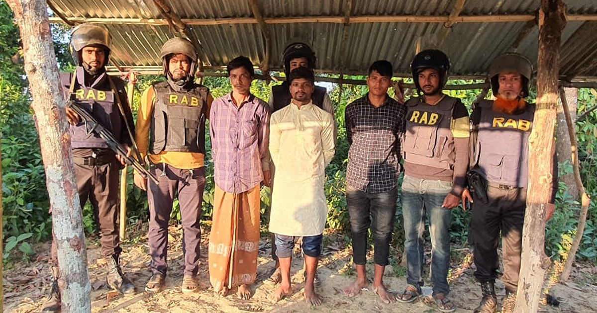 মহেশখালীতে হত্যা মামলার আসামি আটক