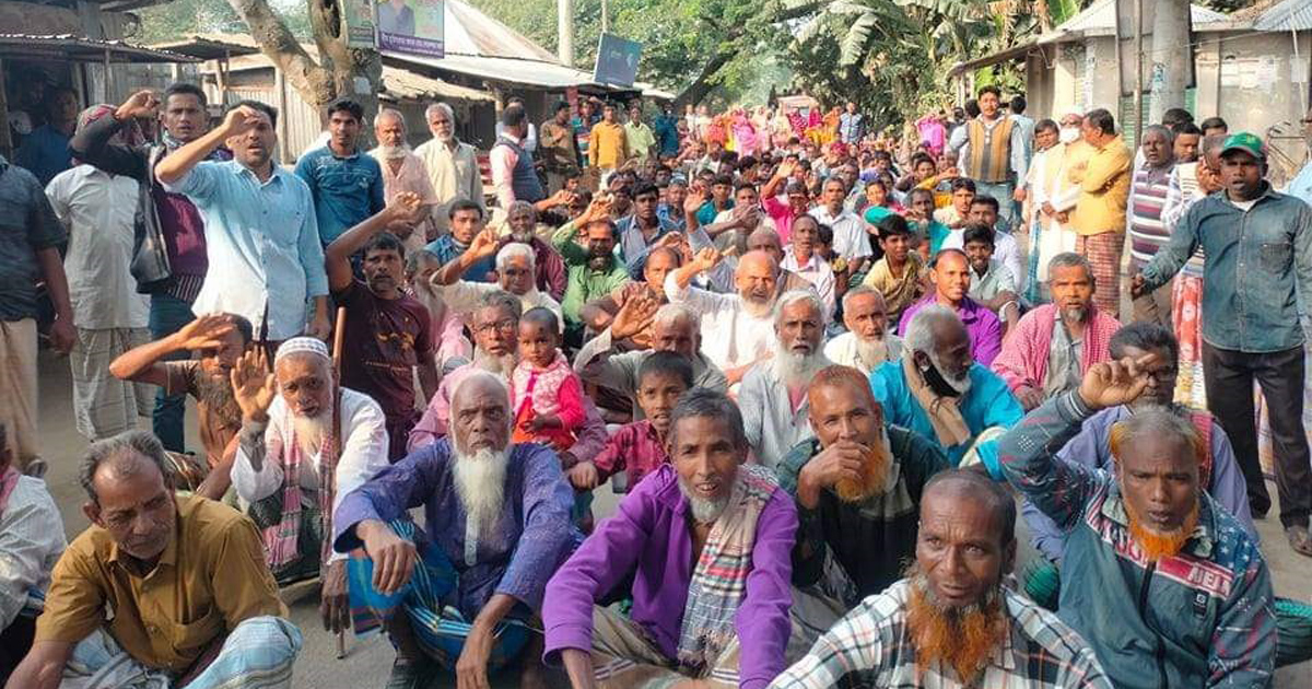 রংপুরে নৌকার মনোনয়ন বঞ্চিত প্রার্থীর সমর্থকদের বিক্ষোভ