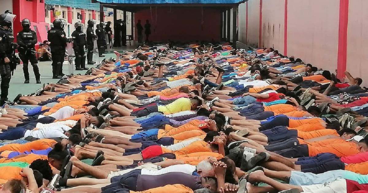 কারাগারে কয়েদিদের চাপ কমাতে মুক্তি দিচ্ছে ইকুয়েডর