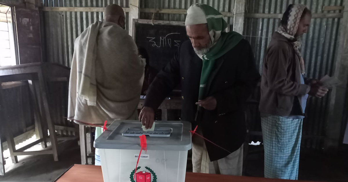 টাঙ্গাইলে ২৪ ইউপি ও ১ পৌরসভায় ভোটগ্রহণ চলছে