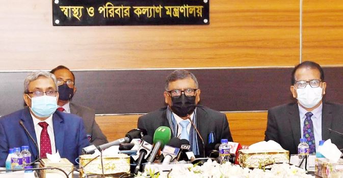 স্কুল-কলেজের বিষয়ে সিদ্ধান্ত হয়নি : স্বাস্থ্যমন্ত্রী