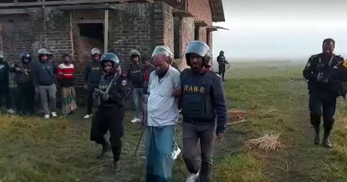 সমন্বয়কসহ ৫ নৌ-ডাকাত গ্রেফতার