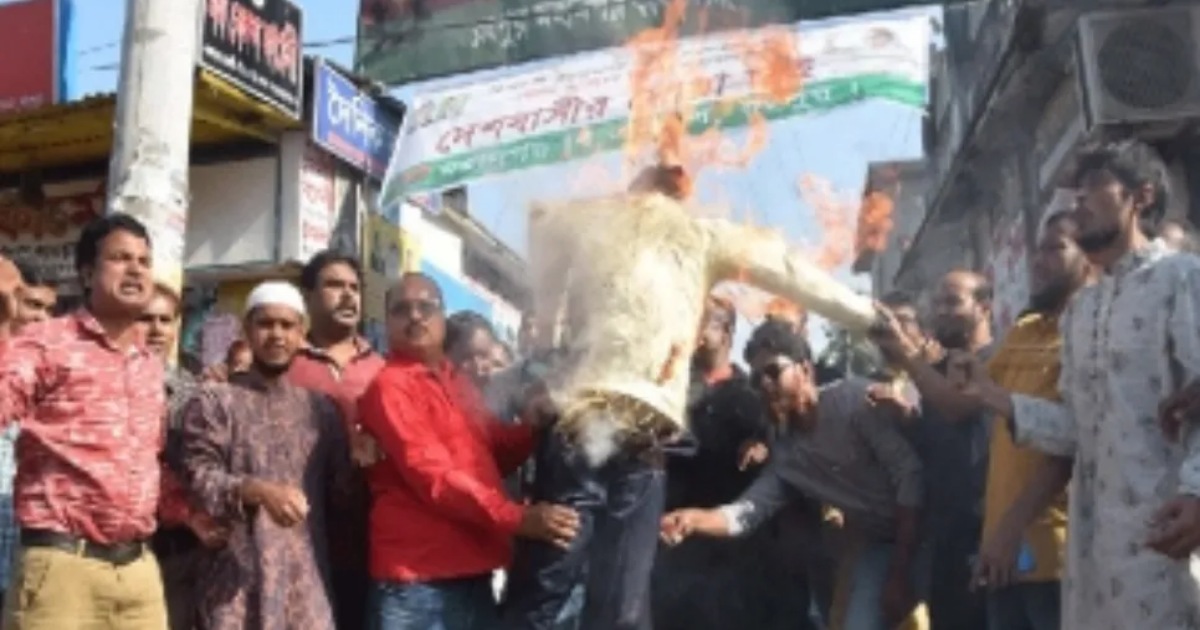 রংপুরে মুরাদের কুশপুত্তলিকা দাহ করল যুবদল