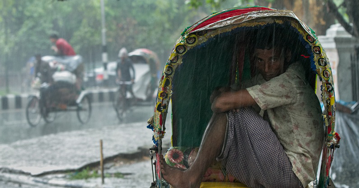 নিম্নচাপে ঘূর্ণিঝড় জাওয়াদ, বৃষ্টি অব্যাহত