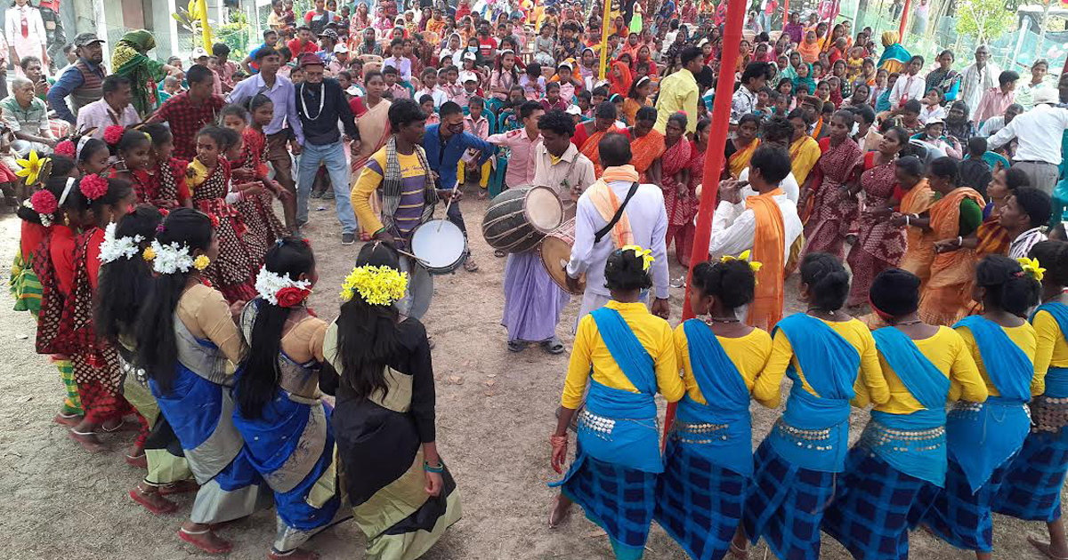 কোল ক্ষুদ্র নৃগোষ্ঠীর সাংস্কৃতিক উৎসব