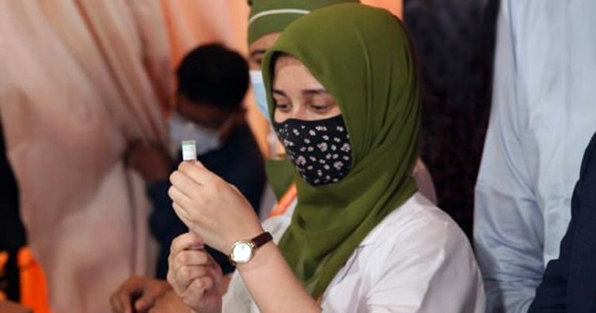 যাদেরকে বুস্টার ডোজ দেয়ার পরামর্শ জাতীয় কমিটির