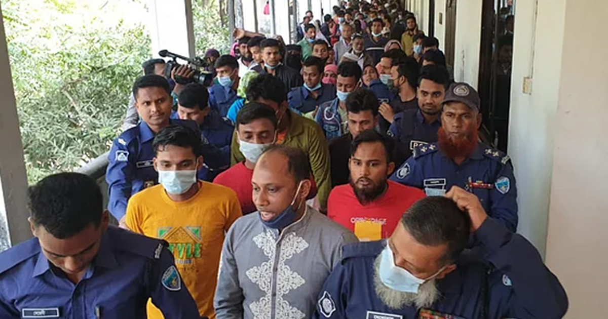 বিবস্ত্র করে ধর্ষণচেষ্টা, রায়ে সন্তুষ্ট নন সেই গৃহবধূ