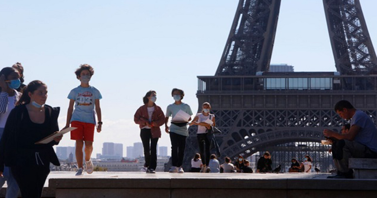 ইউরোপে বিদ্যুৎগতিতে ছড়িয়ে পড়ছে ওমিক্রন