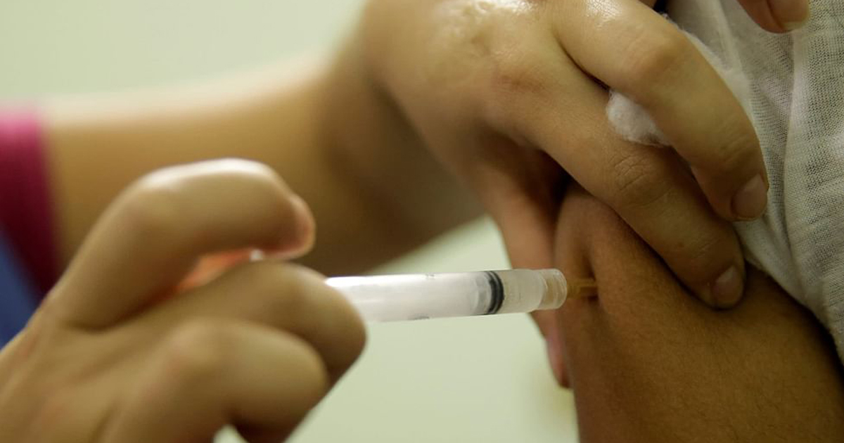 বুস্টার ডোজ দেয়া শুরু