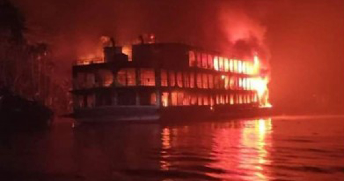 লঞ্চে অগ্নিকাণ্ডের ভয়াবহতা বর্ণনা করলেন বেঁচে যাওয়া যাত্রী